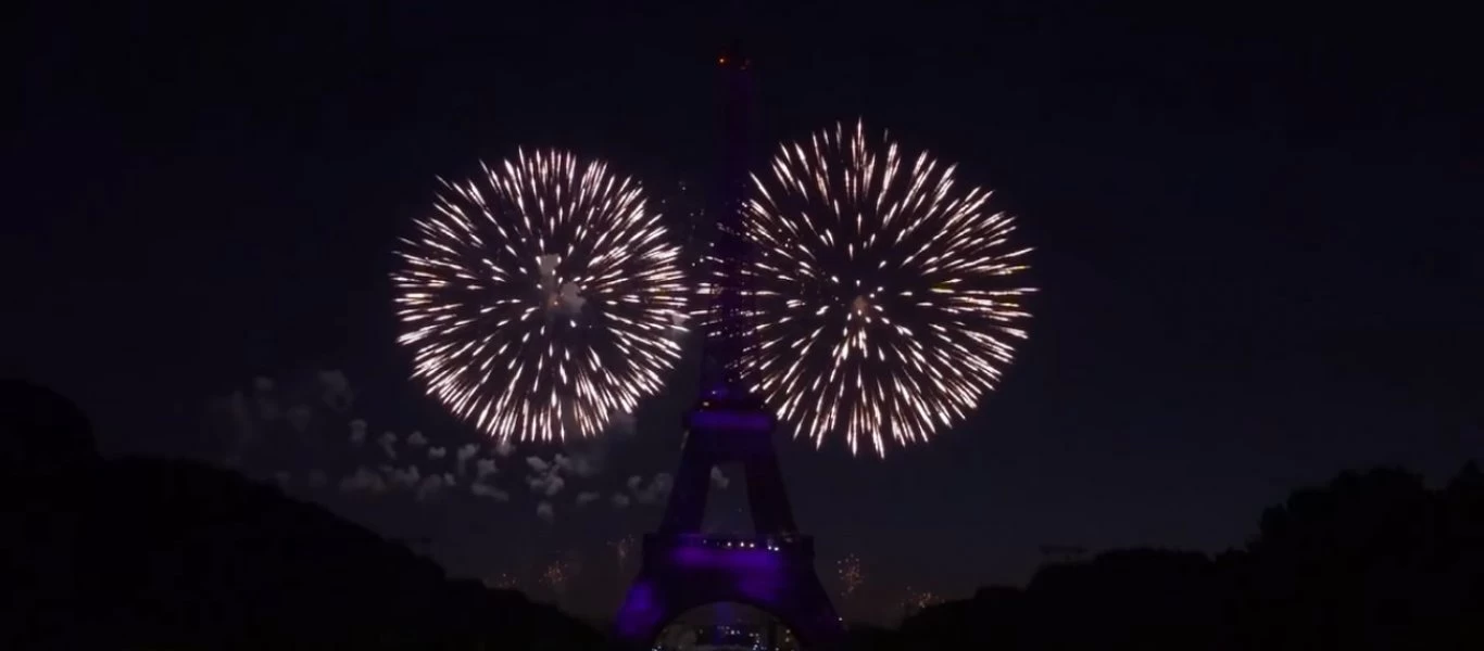 Παρίσι: Εορτασμοί για την 14η Ιουλίου, χωρίς κόσμο, αλλά με σόου πυροτεχνημάτων